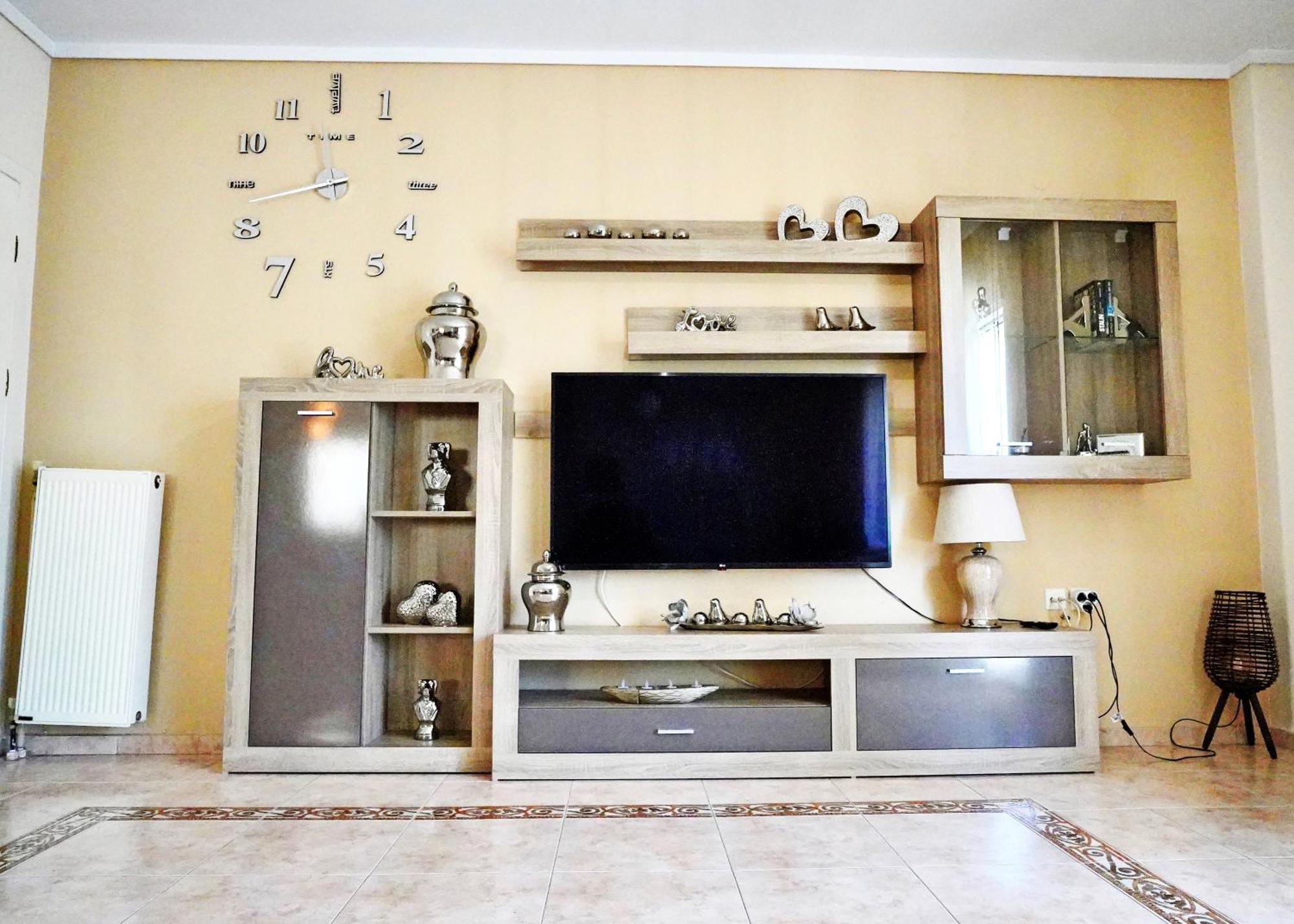 Lovely And Sunny Apartament 300M From Beach!! Переа Экстерьер фото